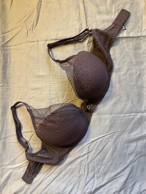 Chantelle Festivite Lace Plunge Bra 32DD (EU 70E/32E) in purple